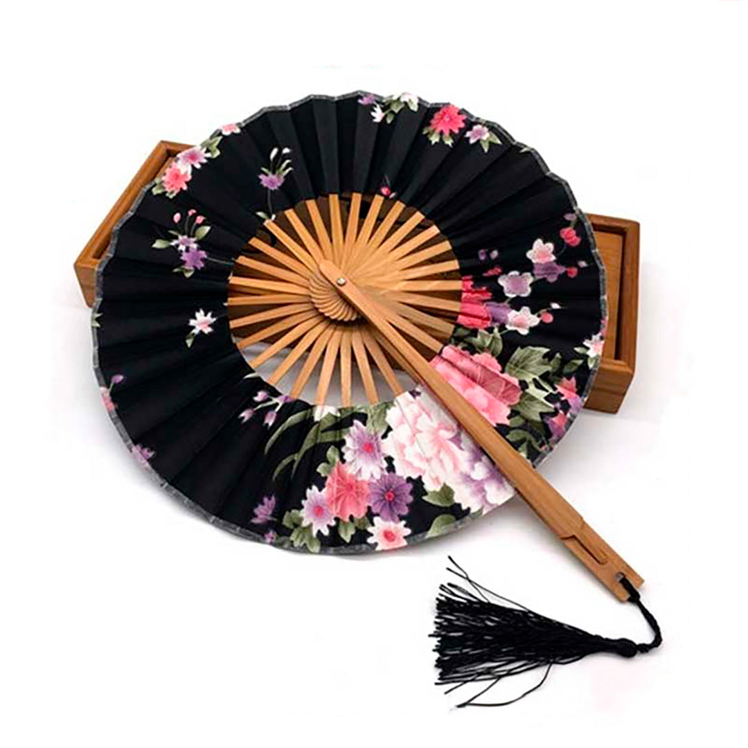 Éventail Japonais en Tissu Noir Floral