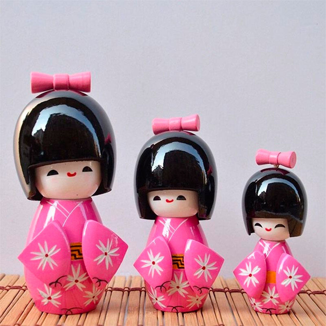 Ensemble de Poupées Kokeshi Traditionnelles en Kimono Rose