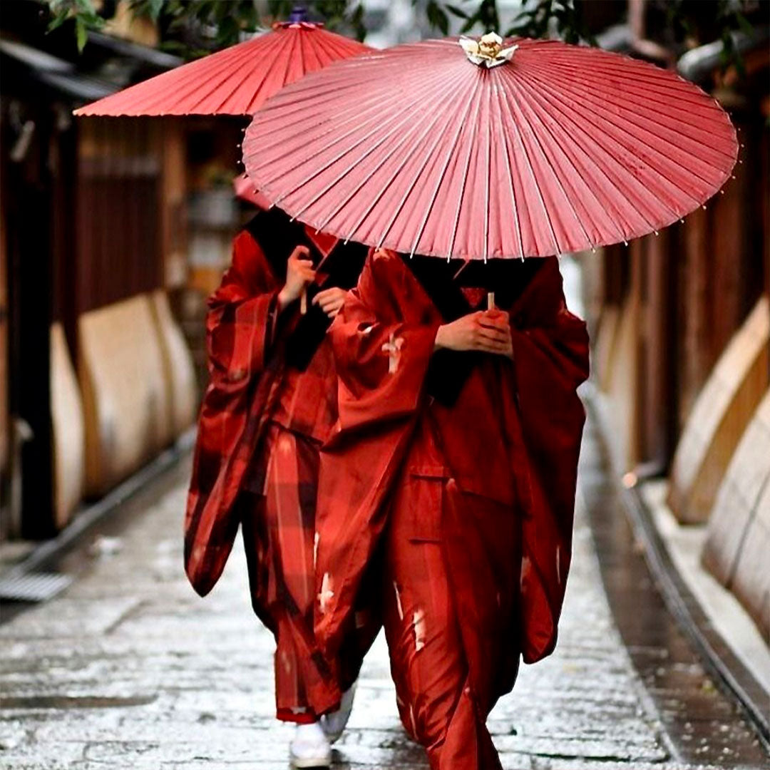 Ombrelle Japonaise en Soie Rouge à fleurs Roses