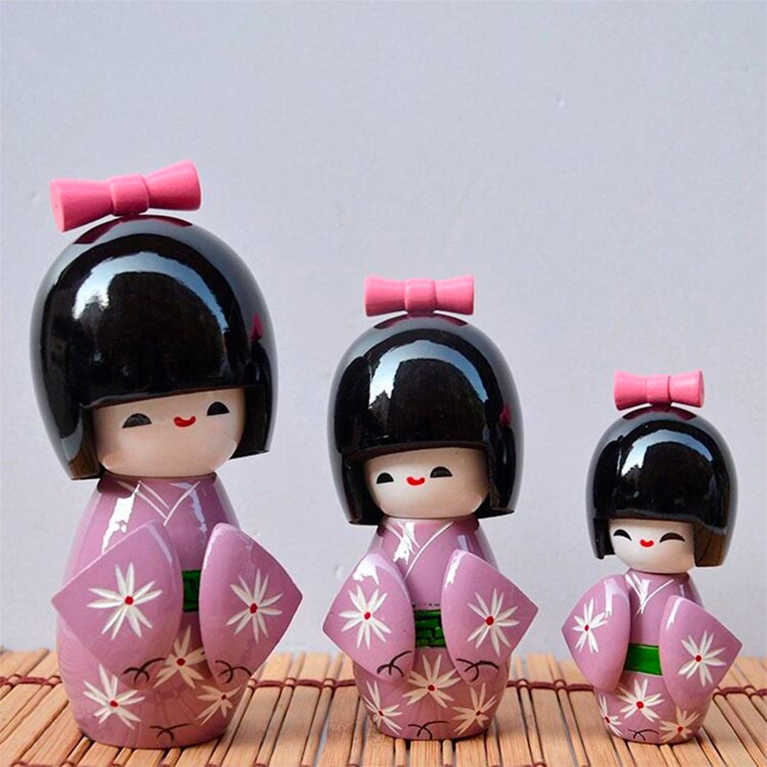 Ensemble de Poupées Kokeshi Traditionnelles en Kimono Violet