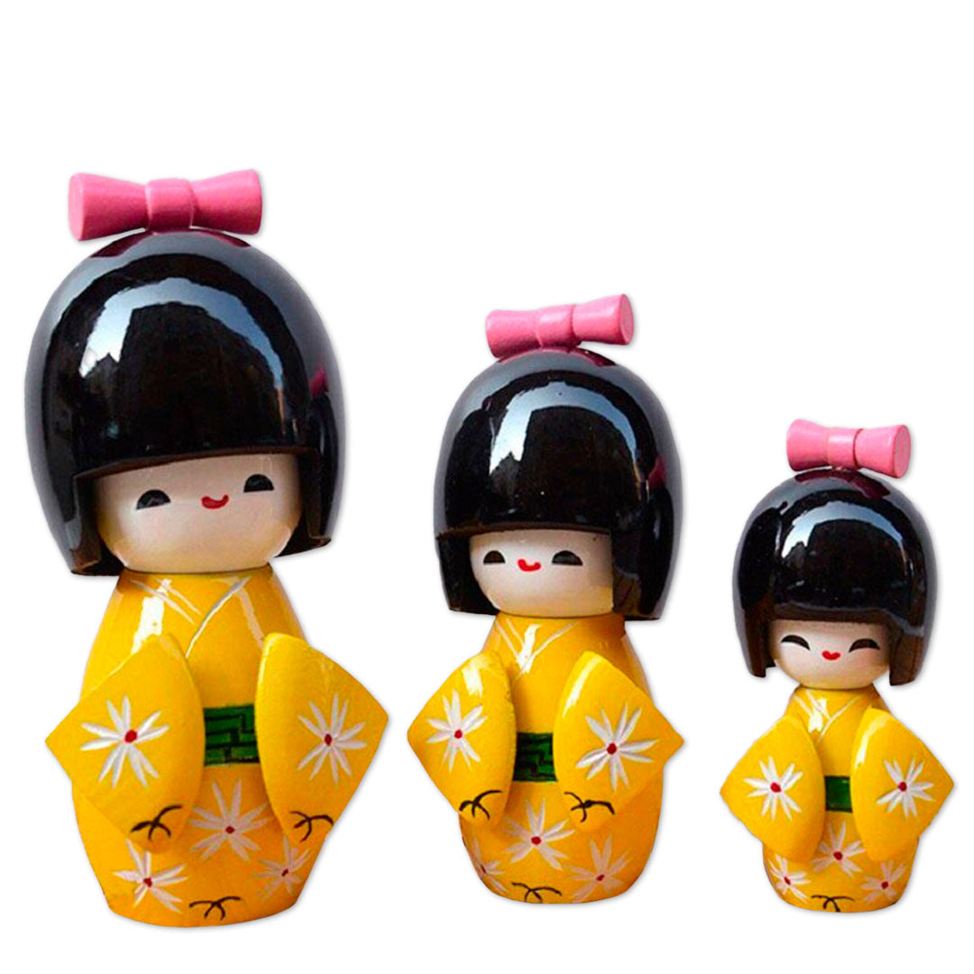 Ensemble de Poupées Kokeshi Traditionnelles en Kimono Jaune