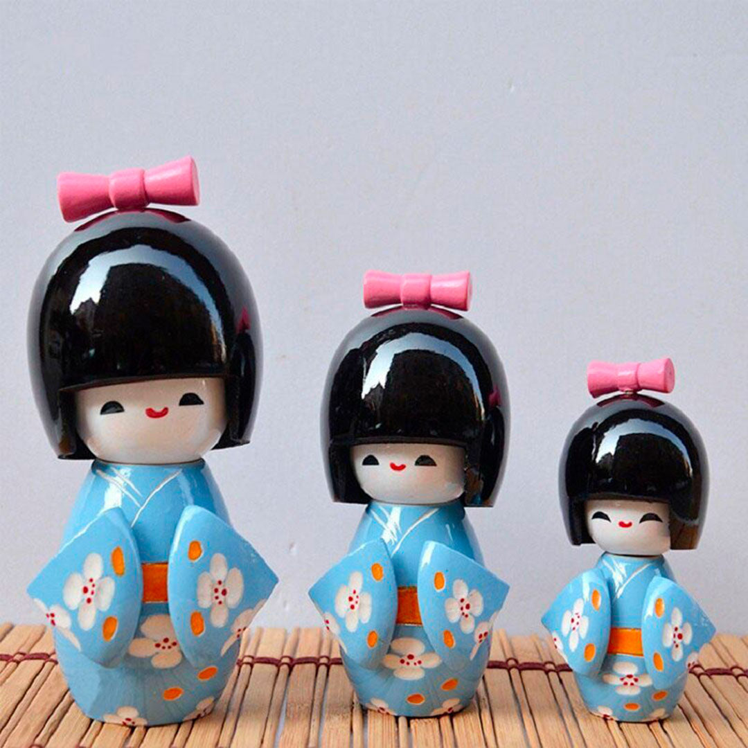 Ensemble de Poupées Kokeshi Traditionnelles en Kimono Bleu