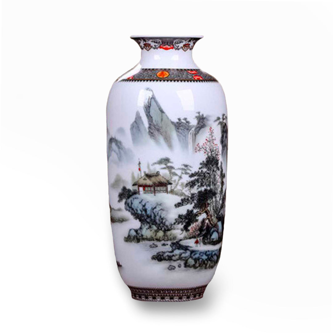 Vase en porcelaine avec paysage de montagne japonaise